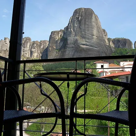 Batalogianni Πανσιόν 4*